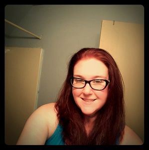 Meet your Posher, Holly